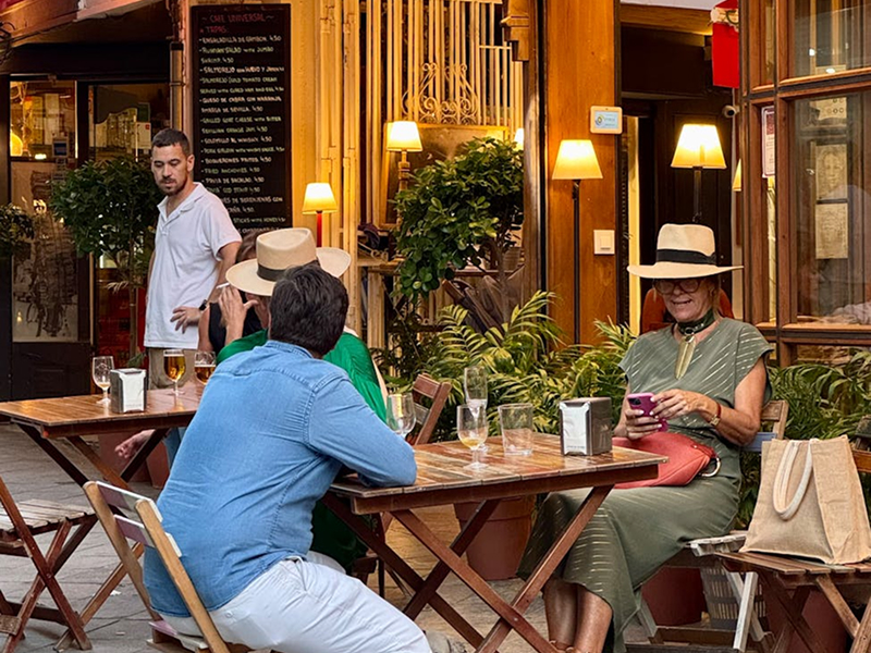 alfresco dining